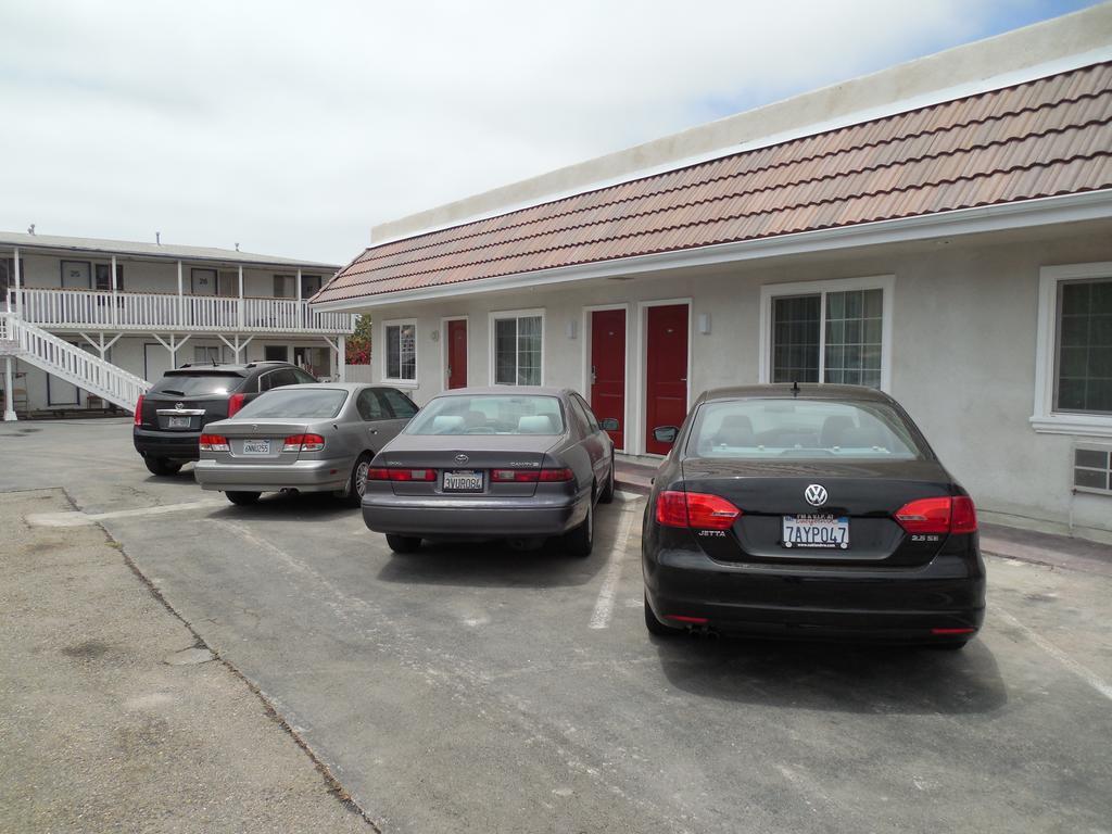 אושנסייד Coast Inn מראה חיצוני תמונה